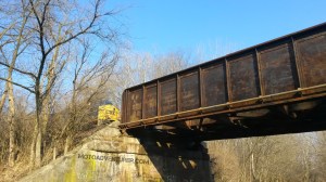 MotoADVR_CSXonBridge