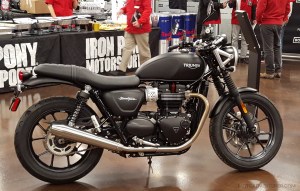 MotoADVR_StreetTwinBlack