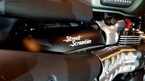triumph-street-scrambler-badge-motoadvr